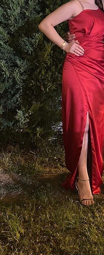 Diğer Kırmızı saten elbise