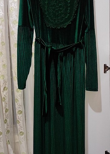 Yeşil kadife elbise 