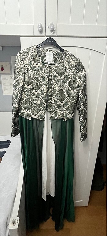 Lacrima Kaftan model eteği kuyruklu abiye takım