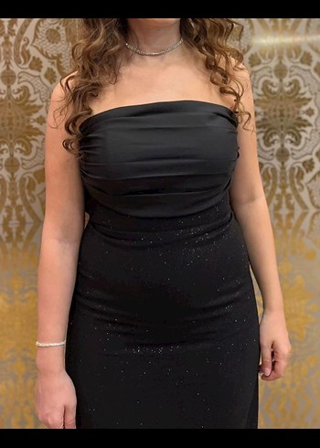 Siyah Yılan Derisi Desenli Uzun Straplez Abiye Elbise - Görsel 4