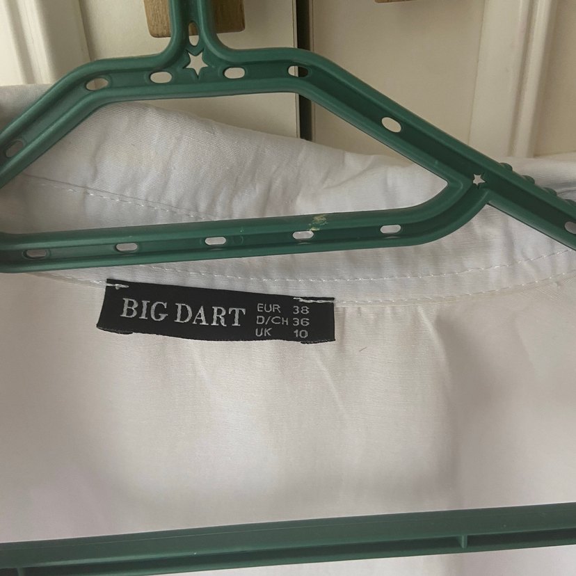 Düğmeli Beyaz Kadın Gömlek - Görsel 2