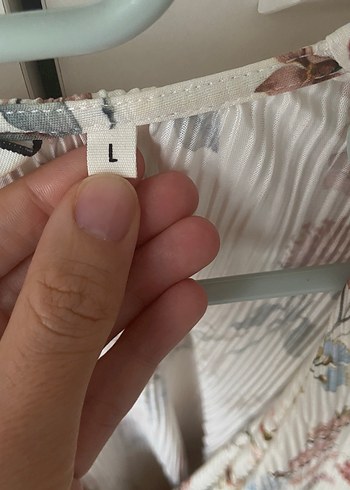 Çiçek Desenli V Yakalı Bohem Bluz - Görsel 3