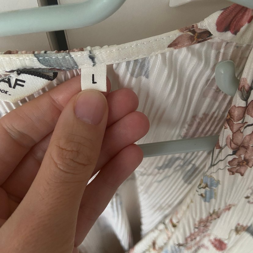 Çiçek Desenli V Yakalı Bohem Bluz - Görsel 3