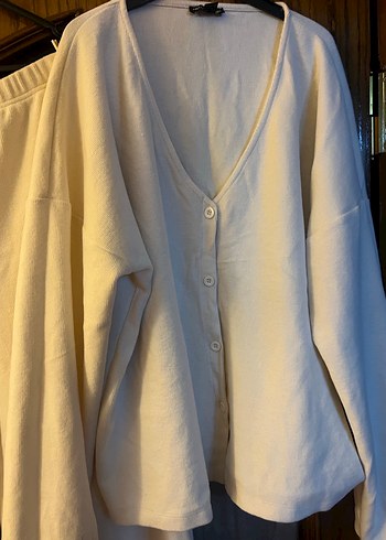 Kadın Beyaz Rahat Kesim Pijama Takımı - Görsel 3