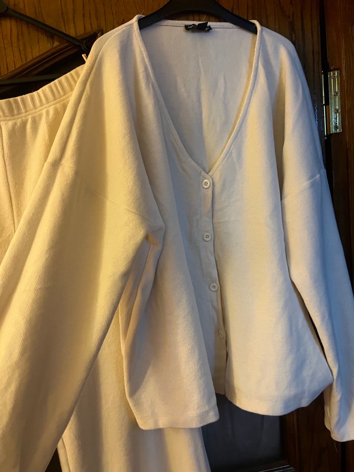 Kadın Beyaz Rahat Kesim Pijama Takımı - Görsel 4