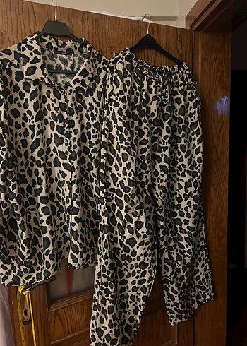 Kadın Leopar Desenli Uzun Kollu Pijama Takımı - Görsel 6