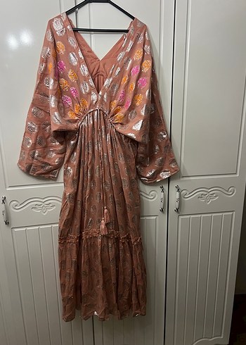 Kahverengi Nakışlı Uzun Bohem Elbise - Görsel 5