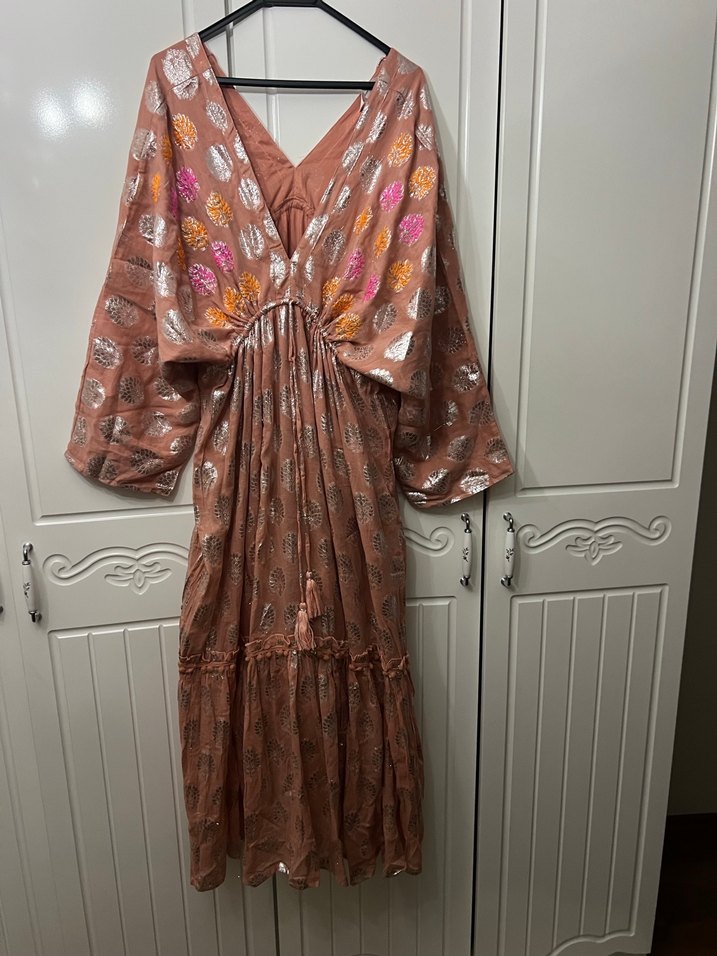 Kahverengi Nakışlı Uzun Bohem Elbise - Görsel 5
