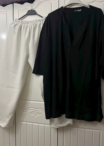 Uzun tunik ve Beyaz Pantolon - Görsel 2