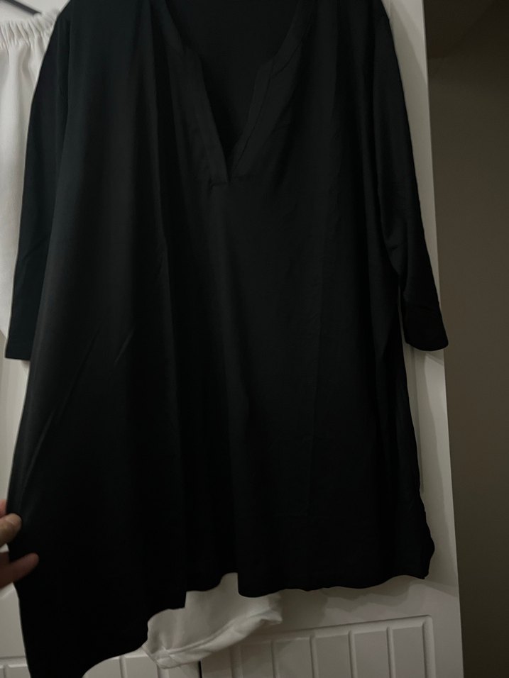 Uzun tunik ve Beyaz Pantolon - Görsel 3