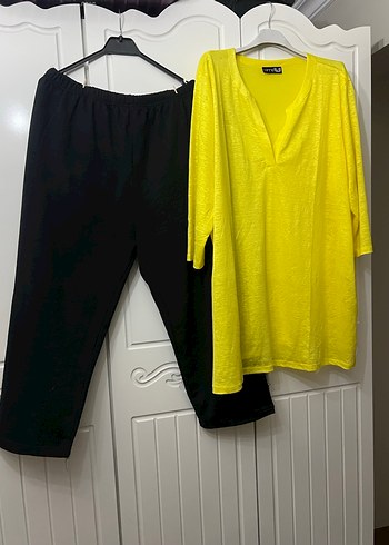Sarı Tunik ve Siyah Rahat Keten Pantolon - Görsel 9