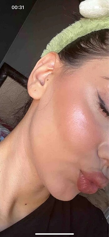 Beden L?oreal Paris Lumi Glass aydınlatıcı 610