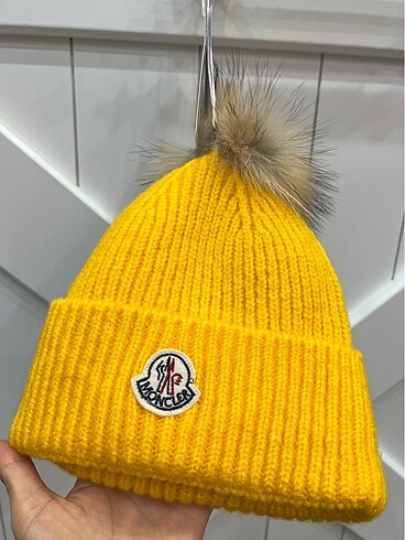  Beden sarı Renk Moncler bere