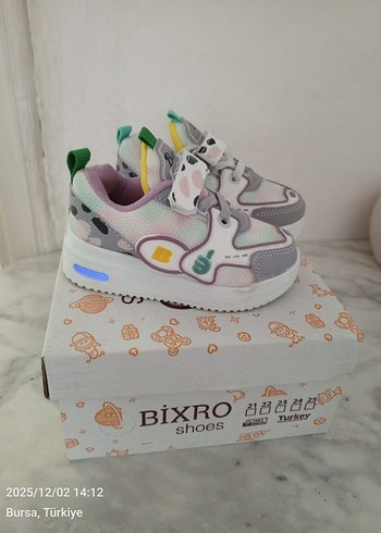 Kızlar için renkli bağcıksız spor ayakkabı - Görsel 3