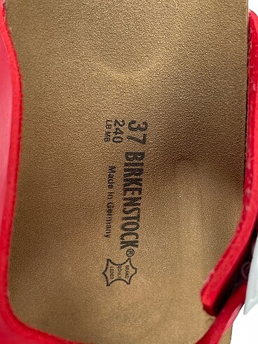 37 Beden kırmızı Renk Birkenstock Terlik %70 İndirimli.