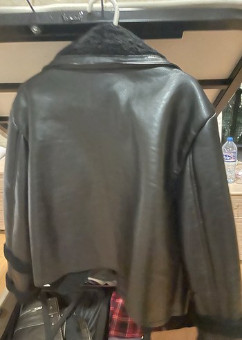 Siyah deri ceket - Görsel 2