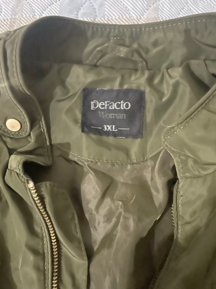 Haki Yeşil Fermuarlı Kadın Ceket - Görsel 2