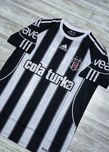 Beşiktaş Guti Forması 