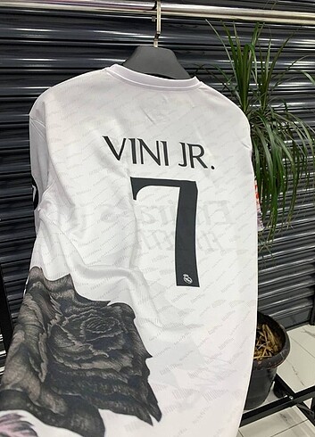 s Beden Real Madrid Vini Jr forması 