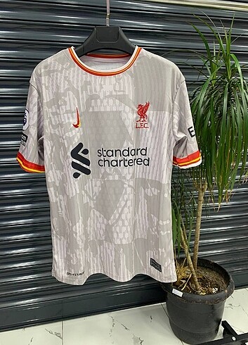 Liverpool Salah Forması 