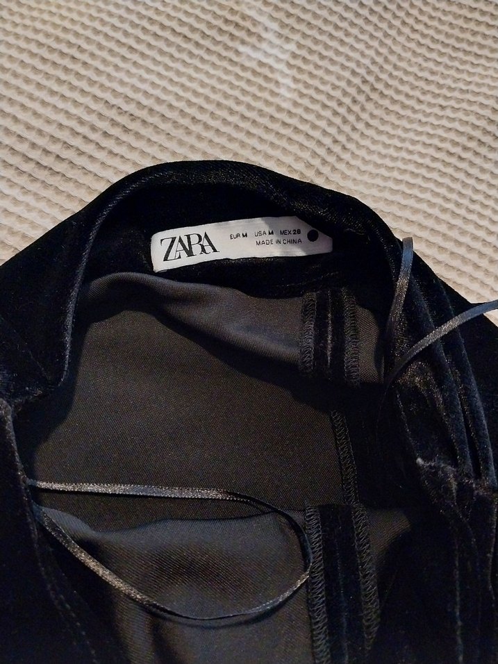 Siyah Uzun Kollu Kadife Drapeli Elbise - Görsel 5