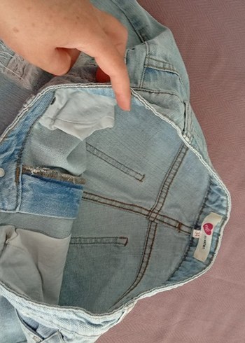 Yırtık Detaylı Rahat Kesim Kadın Kot Şort - Görsel 7