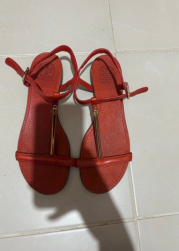 Tory Burch ürünü
