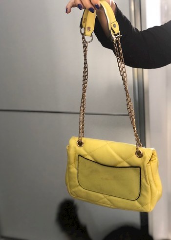 Sarı Deri Kadın Çanta Tokalı Zincirli - Görsel 2