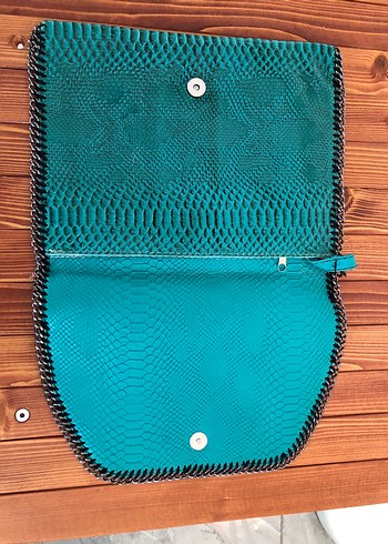 Yeşil Yılan Derisi Desenli Zincir Detaylı Çanta - Görsel 4