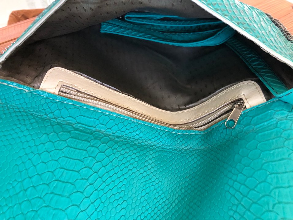 Yeşil Yılan Derisi Desenli Zincir Detaylı Çanta - Görsel 3