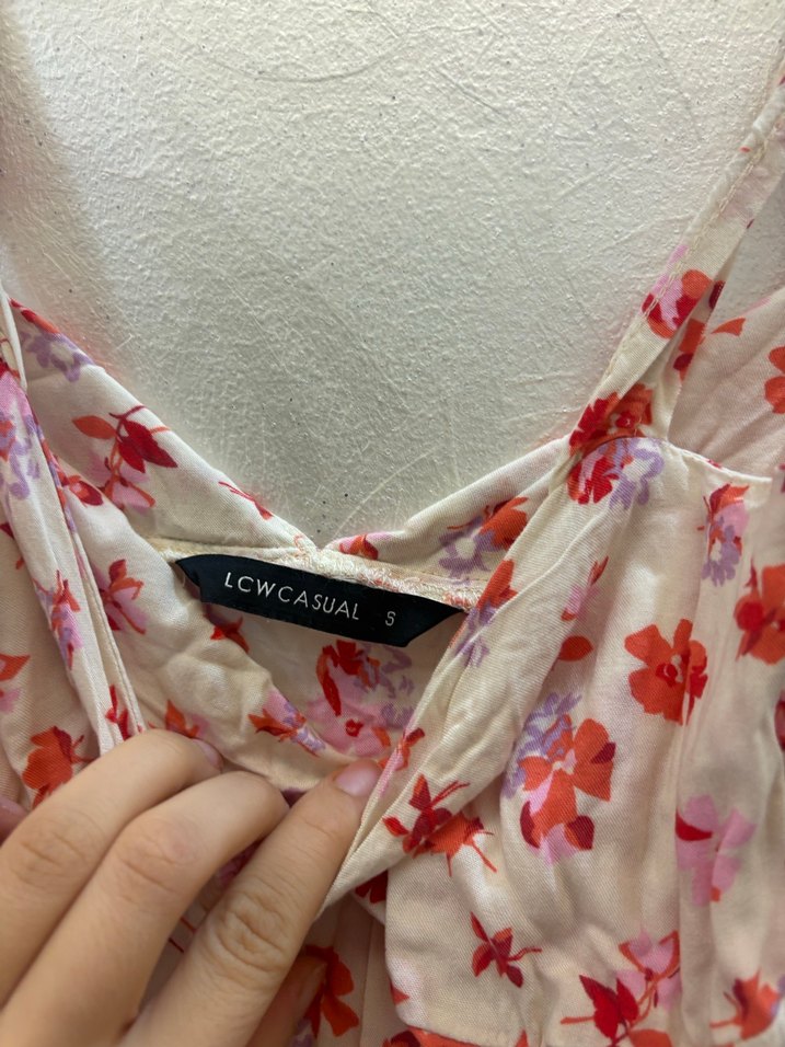 Çiçek Desenli Uzun Askılı Kadın Elbise - Görsel 2