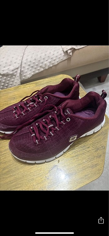 Skechers spor ayakkabı
