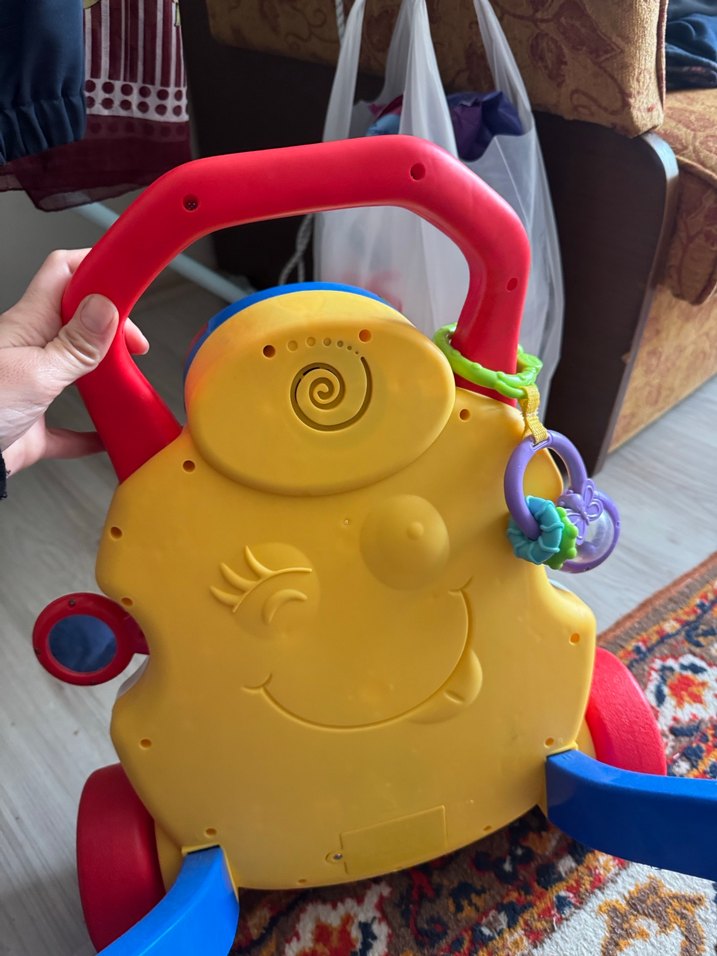 Renkli Chicco Bebek Yürüteci - Görsel 3