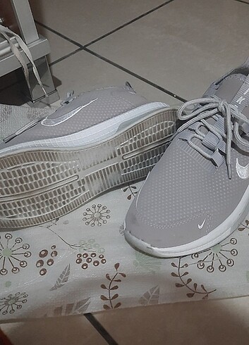 40 Beden Nike spor ayakkabı