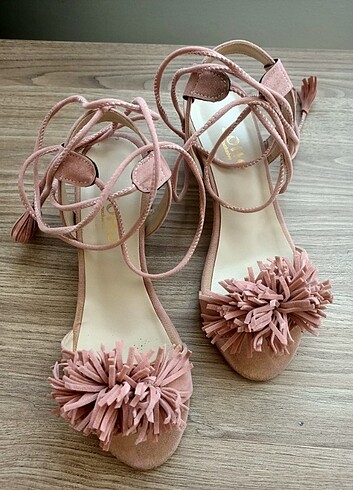 Pembe topuklu ipli ayakkabı