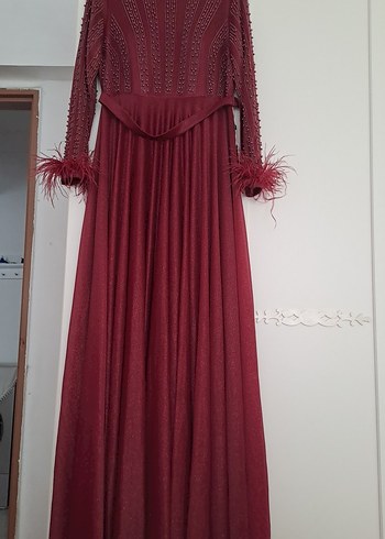 Bordo İşlemeli Uzun Kollu Abiye Elbise