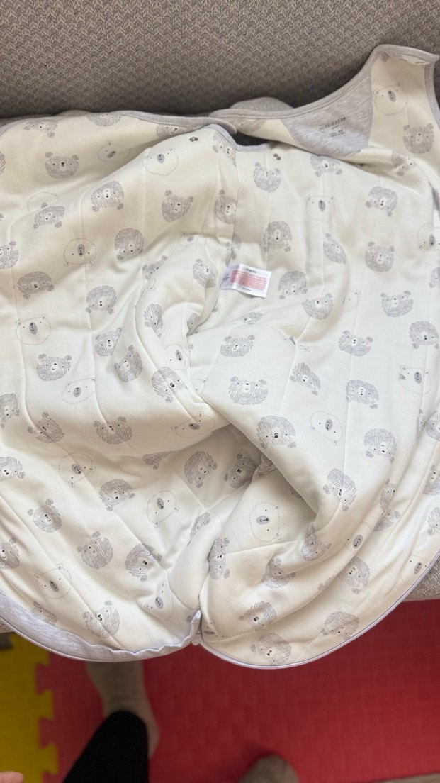 Yeni hiç kullanılmadı askısı ile birlikte Gri Bebek Uyku Tulumu - Görsel 3