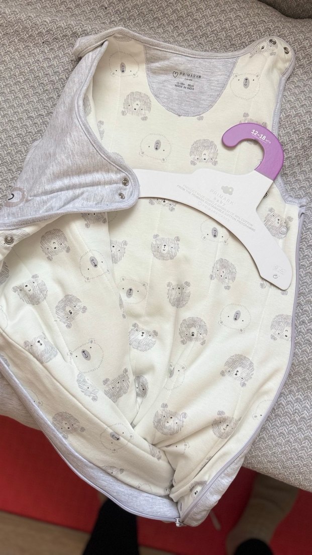 Yeni hiç kullanılmadı askısı ile birlikte Gri Bebek Uyku Tulumu - Görsel 2