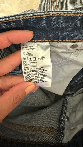 36 Beden mavi Renk H&M az kullanıldı tertemiz kot şort