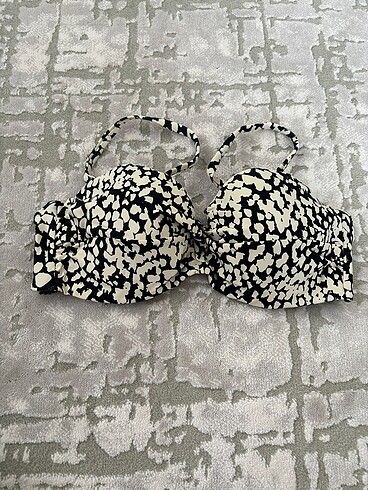 H&M Bikini üstü