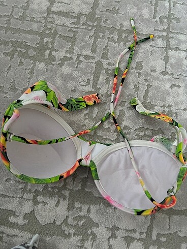36 Beden Bikini üstü