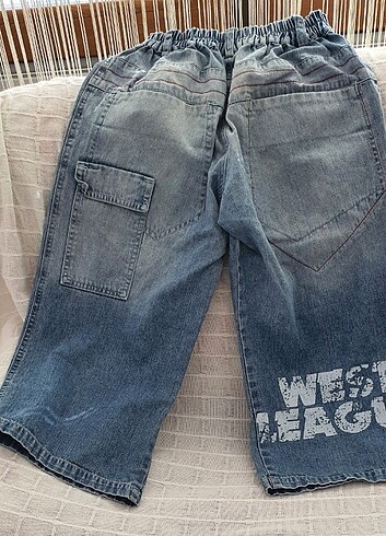 LC Waikiki 4 adet 15 & 16 yaş kapri..hepsi 120 tl