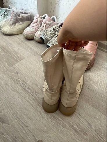 37 Beden Bershka bot