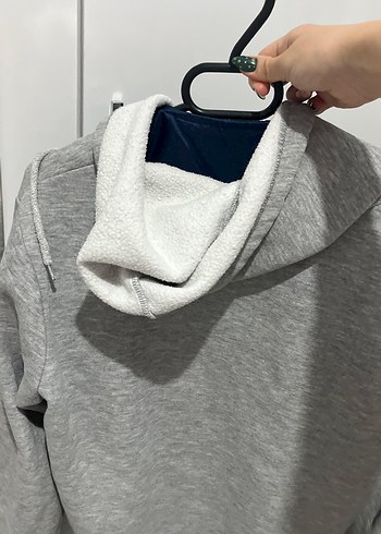 LC Waikiki Gri Kapüşonlu Fermuarlı hırka