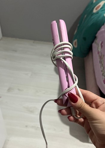 Diğer Pastel Pembe Saç Düzleştirici