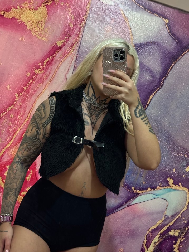 Siyah Kürklü Halter Yaka Deri Kadın Yelek - Görsel 2