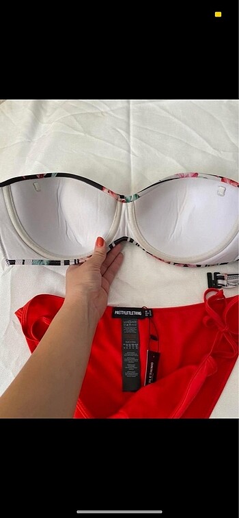 Diğer Bikini takımı