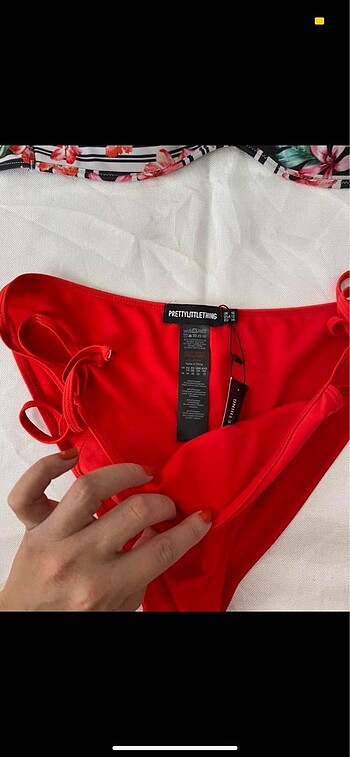 40 Beden kırmızı Renk Bikini takımı