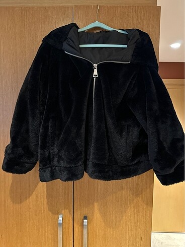 Kapüşonlu peluş kürk mont