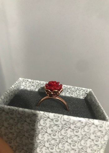  Beden kırmızı Renk Kırmızı Gül ve Siyah Kelebek Gotik Yüzük